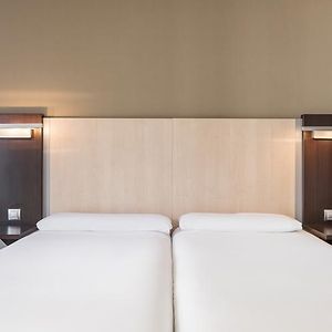 Zimmer mit zwei Einzelbetten